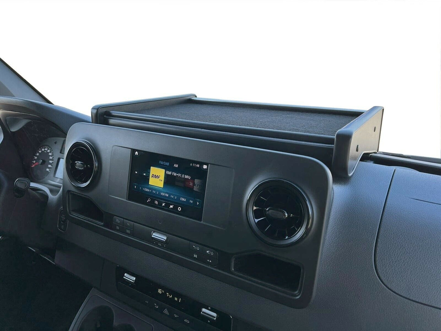 Perfect-Fit Dashboard Table for Mercedes Sprinter SINCE 2018 – Center Shelf Compatible